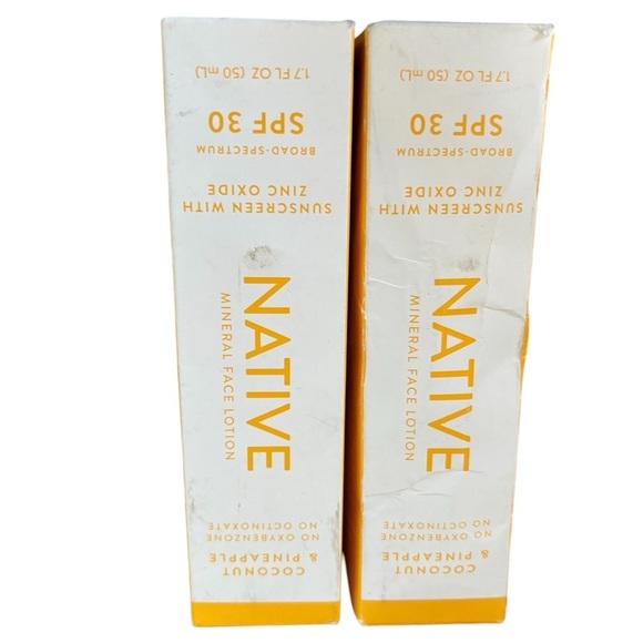 Native X2 Lot SPF Mineral Face Lotion Sunscreen
Zinc Oxide Coconut Pineapple - Picture 2 of 3